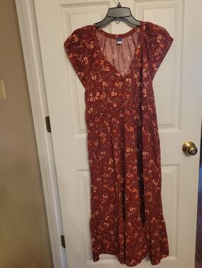 Old Navy Maroon Floral Maxi Dress with V-Neck